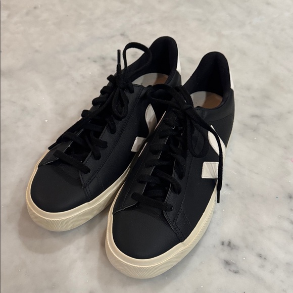 New Veja Campo Black and white leather sneakers - Picture 6 of 9